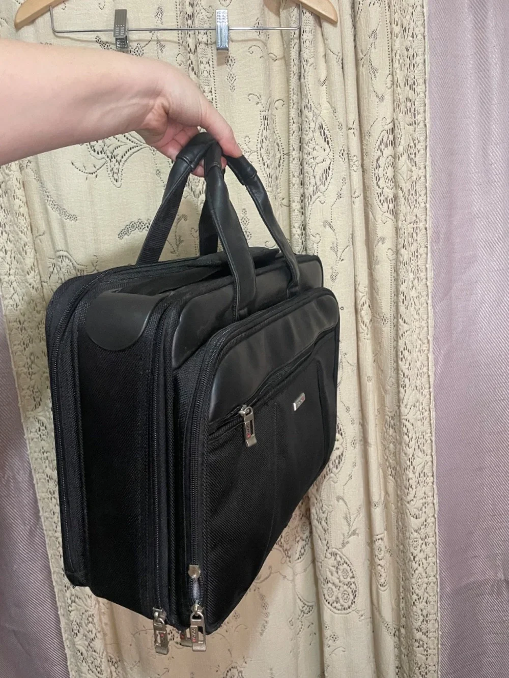 Solo: durable nylon soft briefcase/computer bag